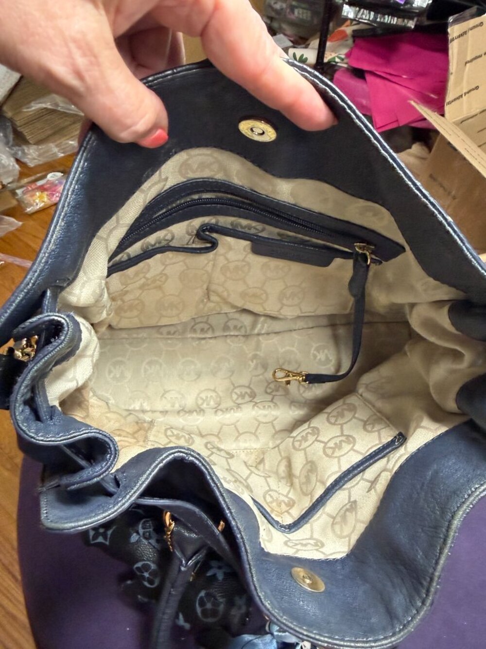 MICHAEL KORS HAMILTON LARGE LEATHER TOTE BAG IN NAVY - EUC - Picture 6 of 8